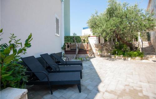 One-Bedroom Holiday Home With Sea View In Makarska