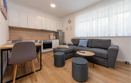 Awesome Apartment In Zadar With Wifi
