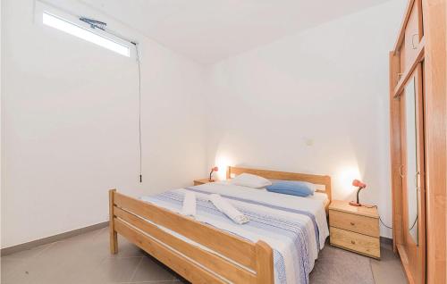 Cozy Apartment In Biograd With Wifi