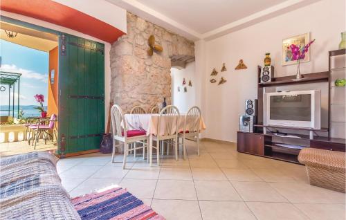 Kuchyňa alebo kuchynka v ubytovaní One-Bedroom Holiday Home In Podgora