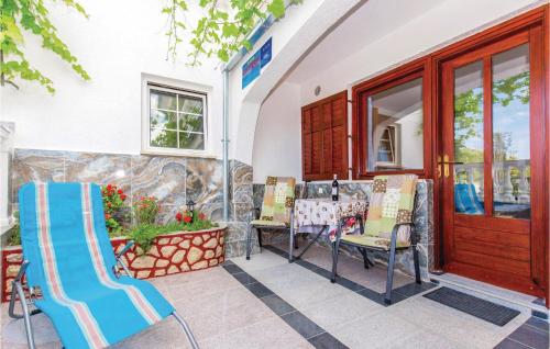 Cozy Apartment In Crikvenica With Wifi