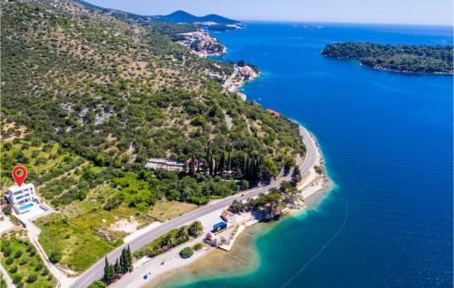 Four-Bedroom Holiday Home In Zaton Mali