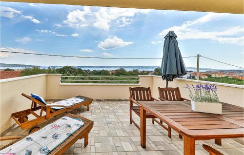 Nice Apartment In Kastel Luksic With Wifi