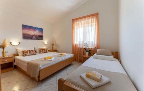 2 Bedroom Beach Front Apartment In Medulin