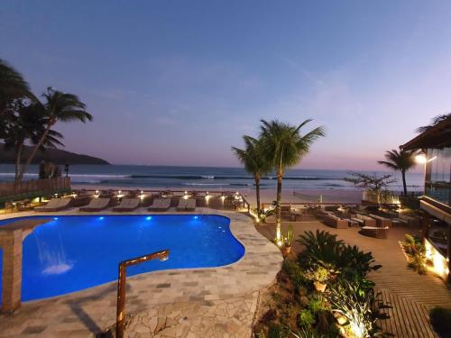 Coconut's Maresias Hotelの敷地内または近くにあるプール