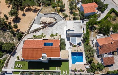 Awesome Apartment In Novalja With Swimming Pool