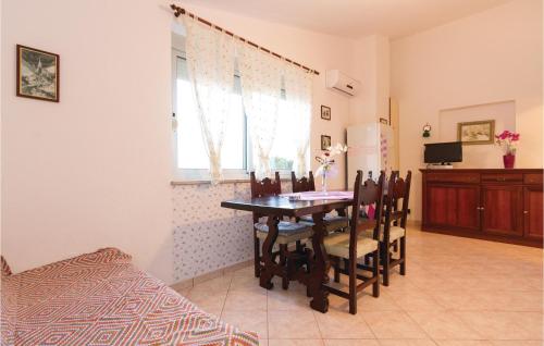 Η κουζίνα ή μικρή κουζίνα στο Apartment Vodnjan Lxxi