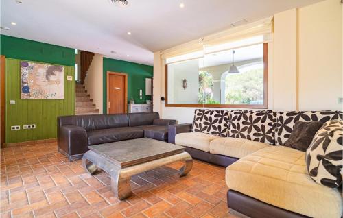 Stunning Home In Conil De La Frontera