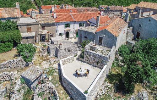 El edificio en el que está la casa vacacional