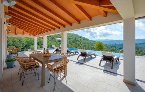 Awesome Home In Labin