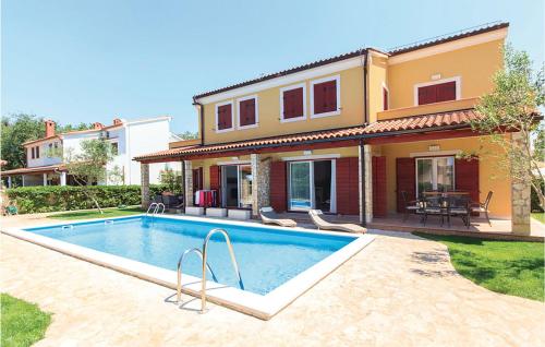 Lovely Apartment In Banjole With Wifi