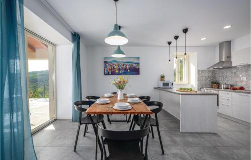 Awesome Home In Labin
