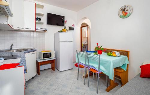 One-Bedroom Apartment In Rabac