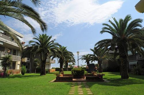 Gallery image of Residence Leonardo sul mare in Silvi Marina