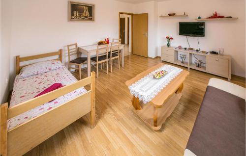 Cozy Apartment In Pula With Swimming Pool