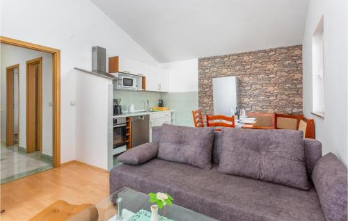 2 Bedroom Beach Front Apartment In Krk