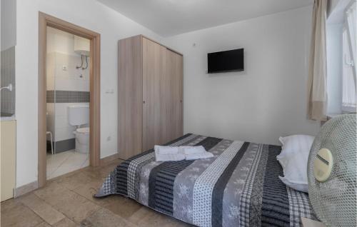 Lovely Apartment In Crikvenica With Wifi