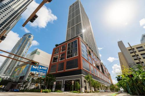 On 47th Floor! Apartment With Top Amenities photo 10