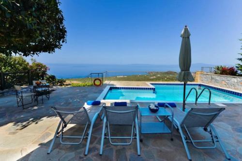 Luxury Villa Ismini in Stoupa, Private Pool & BBQ