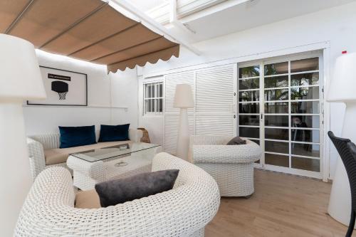 PAMRO moderner Bungalow - 4 Schlafzimmer - 2 Bäder - Whirpool - Ferienanlage mit Pool - Familienfreundlich