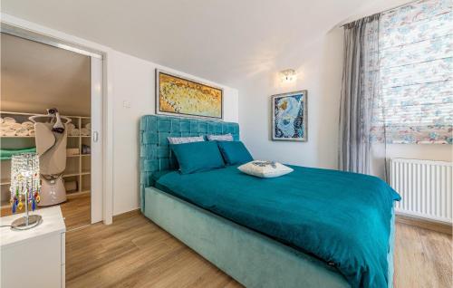 Cozy Apartment In Zadar With Wifi