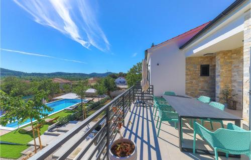 Awesome Home In Sibenik