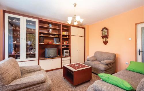 2 Bedroom Awesome Apartment In Crikvenica
