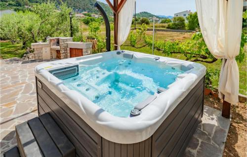 Awesome Apartment In Barbat With Wifi