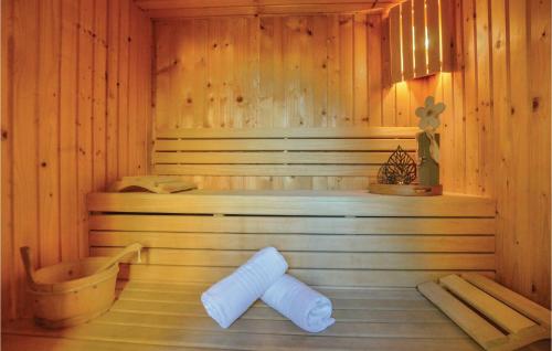 Stunning Home In Podstrana With Sauna
