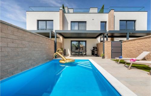 Awesome Home In Peroj With Sauna