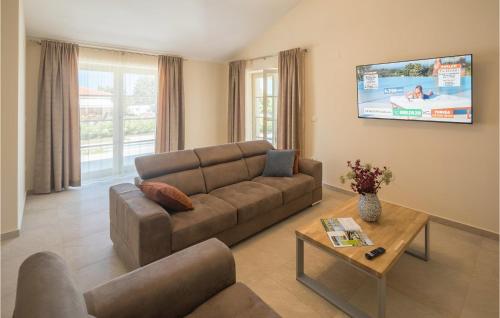 Amazing Home In Umag With Sauna