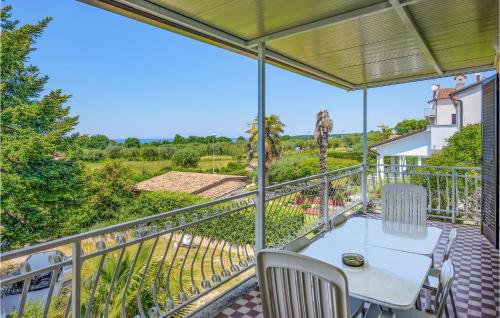 Awesome Apartment In Umag With Wifi
