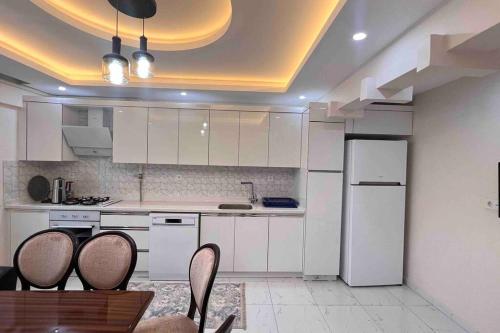 Η κουζίνα ή μικρή κουζίνα στο Pierre Luxury Flat-Heart of Antakya
