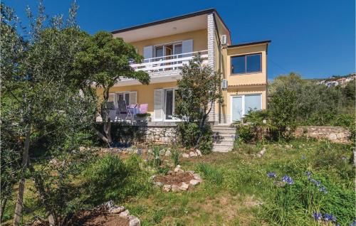 2 Bedroom Amazing Apartment In Rabac