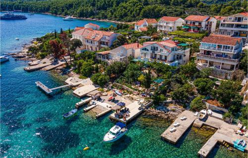 Three-Bedroom Apartment In Lumbarda