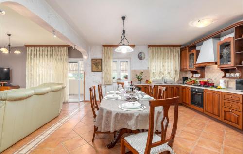 Nice Apartment In Pula