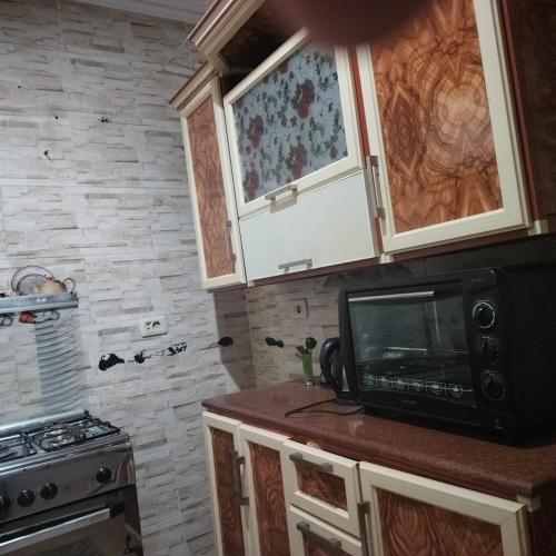 Una cocina o cocineta en LuXury Apartment Moqatam