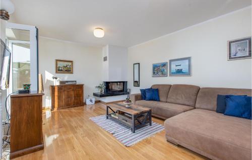 3 Bedroom Pet Friendly Home In Malinska