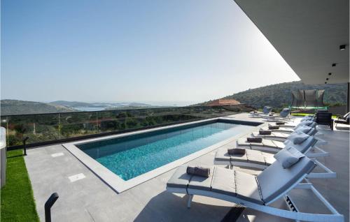 Awesome Home In Jarebinjak