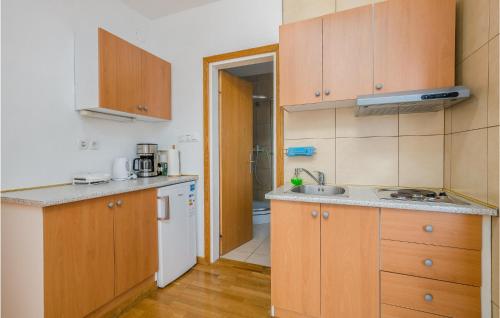 1 Bedroom Cozy Apartment In Krk