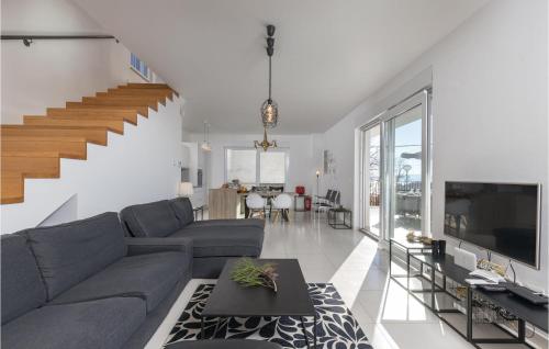 3 Bedroom Gorgeous Home In Crikvenica