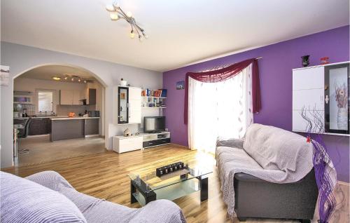 Gallery image of Three-Bedroom Holiday Home In Bibici in Bibići