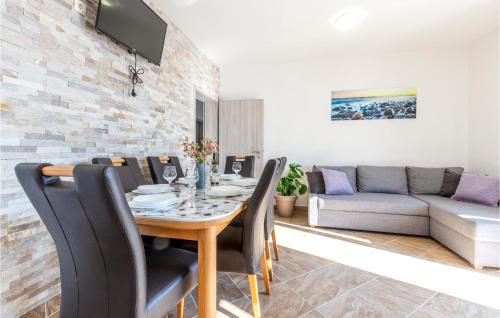 Cozy Apartment In Suvi Potok, Jesenice,