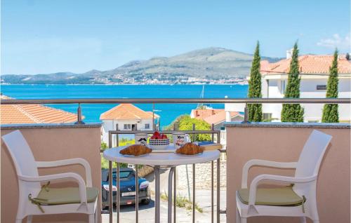 One-Bedroom Apartment In Okrug Gornji