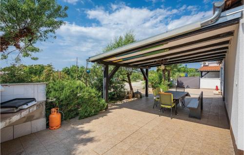 Gorgeous Home In Rovinj With Wifi