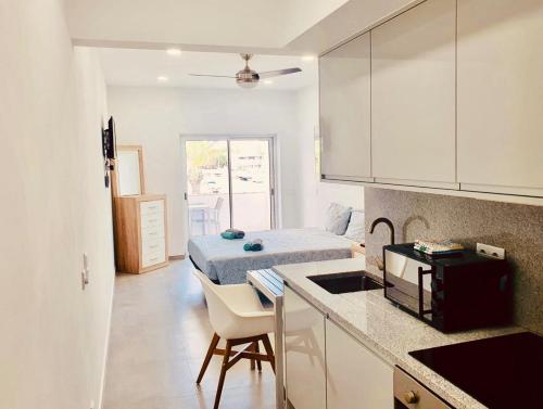 Central Lagos apt with Marina views near beaches