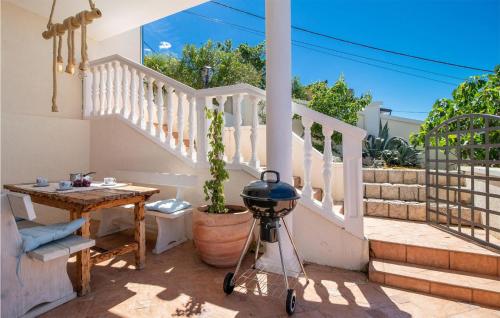 2 Bedroom Stunning Apartment In Dramalj