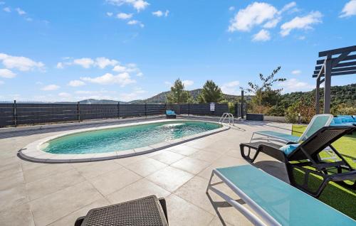 3 Bedroom Amazing Home In Bilice