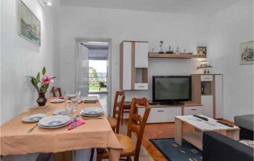 1 Bedroom Awesome Apartment In Crikvenica