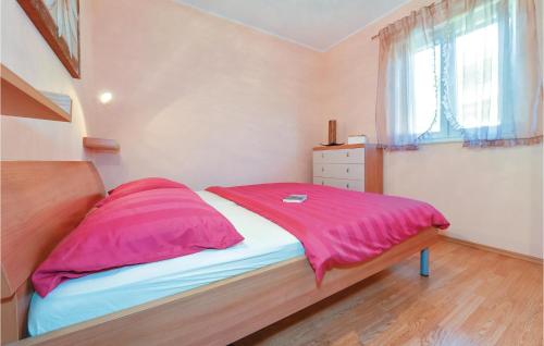 Three-Bedroom Holiday Home In Sibenik